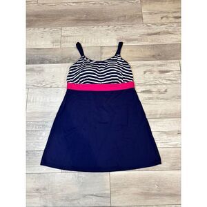 Lands’ End ladies dress swimsuit top size 16P